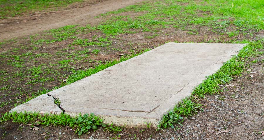 A tee pad for your first throw according to the first disc golf throwing rule.